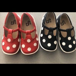 Puddle Jumper Shoes - black  (new) size 9